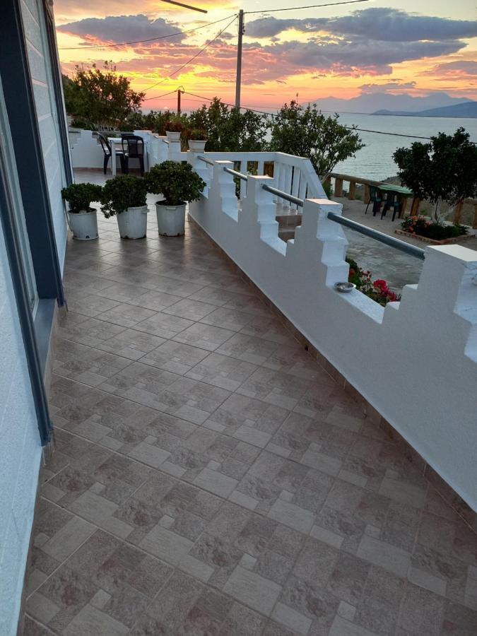 Emiljano Seaview Apartment คซามิล ภายนอก รูปภาพ