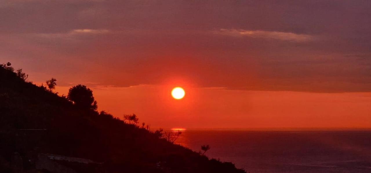 Emiljano Seaview Apartment คซามิล ภายนอก รูปภาพ